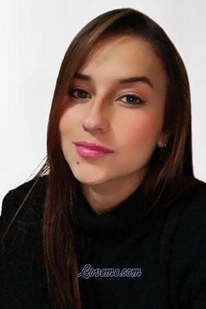 201718 - Holly Age: 25 - Colombia