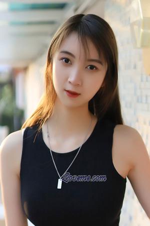 208024 - Xiaojie Age: 21 - China