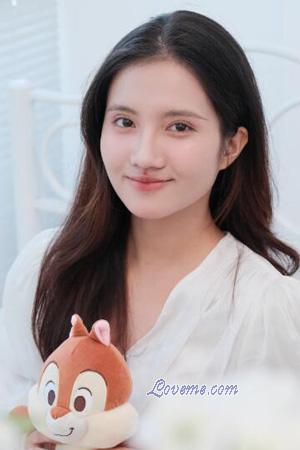 229428 - Ngoc Trang Age: 20 - Vietnam